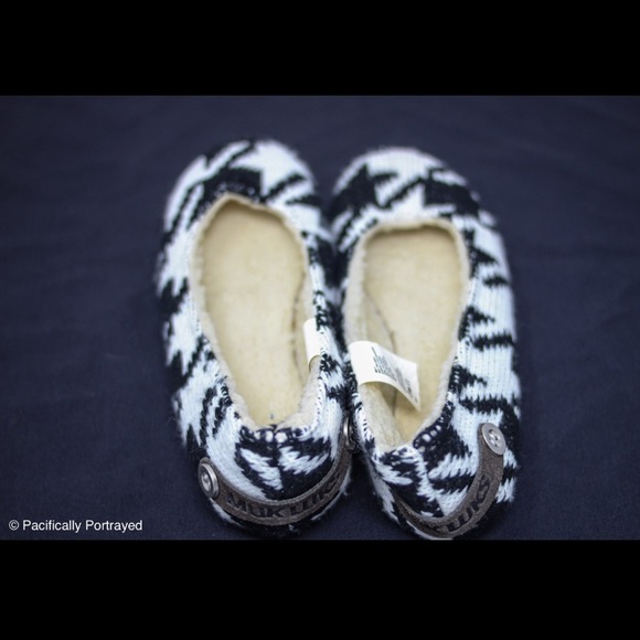 Black and white houndstooth flats size 6 - Picture 4 of 8